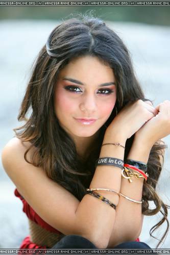 vanessa_anne_hudgens_1161723232.jpg